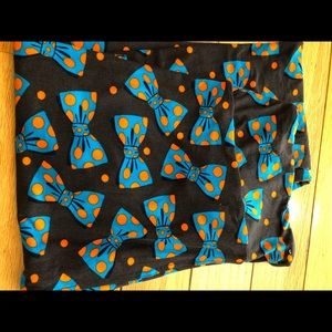 Lularoe bow tie leggings